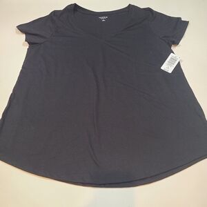 NWT Torrid Classic Fit V-Neck Short Sleeve Tee In Size 1X (14-16)